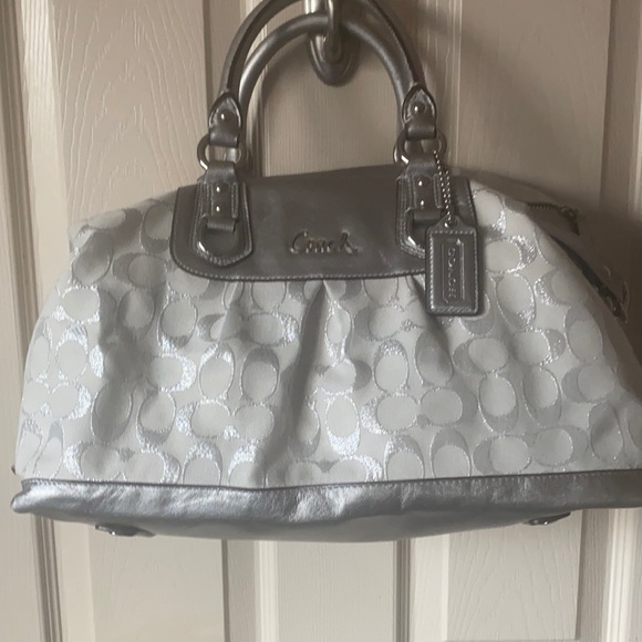 Coach Handbag - Picture 1 of 7